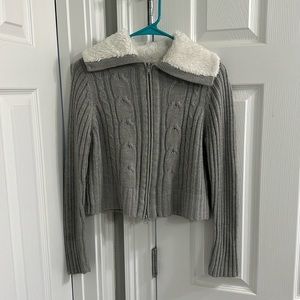 cropped gray zip up sweater